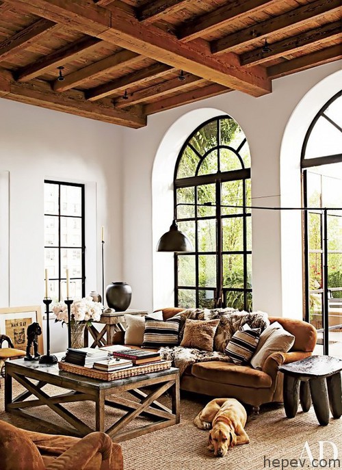 rustic-living-room-alfredo-paredes-michael-neumann-architecture-new-york-new-york-201204-2