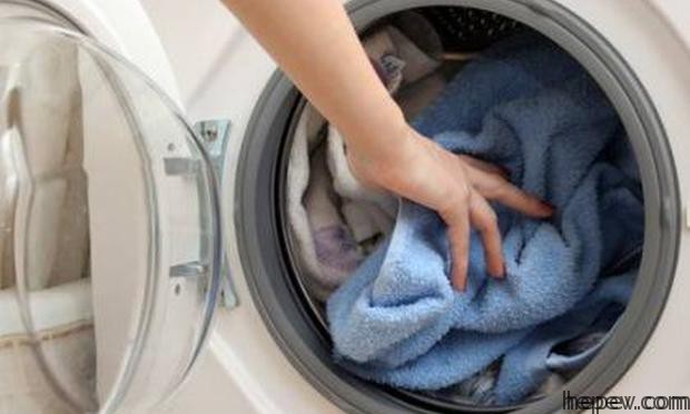 Çamaşır Makinesindeki Koku Nasıl Giderilir